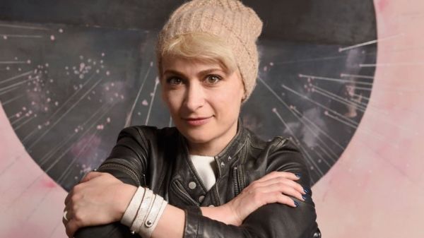 Алек Болдуин и муж убитой Галины Хатчинс достигли соглашения. Съемки фильма "Раст" возобновятся