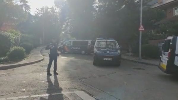В посольстве Украины в Мадриде произошел взрыв. Бомбу прислали по почте