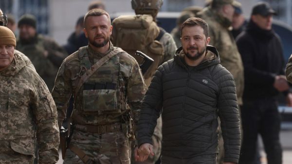 Фото дня: Зеленский в Херсоне спустя несколько дней после отступления России