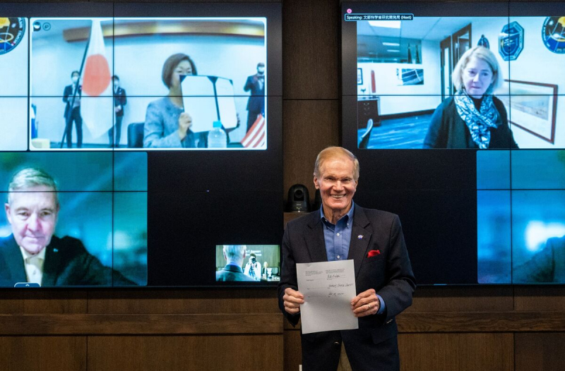 Япония подписала соглашение с NASA о работе над окололунной станцией