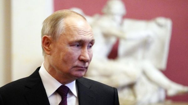 "Не стрелять себе в ногу". Какие меры Россия ввела в ответ на ценовой потолок для нефти