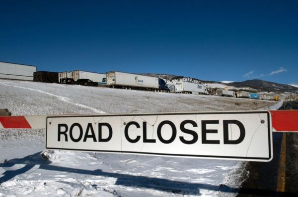 Снежная буря в США и Канаде: десятки погибших, сотни тысяч без электричества