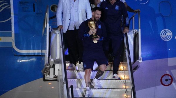 Футболисты сборной Аргентины вернулись на родину. Фотографии всенародного праздника