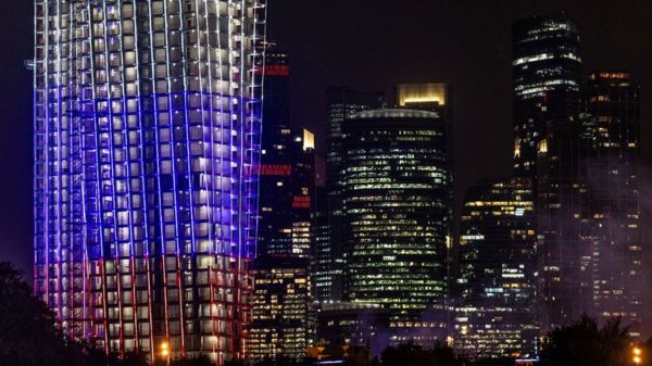 Рейтинг самых дорогих городов мира 2022 года возглавил Нью-Йорк; Москва и Санкт-Петербург резко подорожали из-за войны и санкций