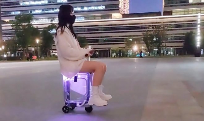 Дорожный чемодан Airwheel подвезет вас до терминала