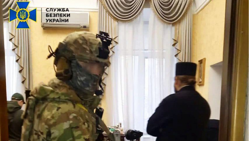 СБУ проводит обыски в храмах УПЦ (МП) в Харькове и области