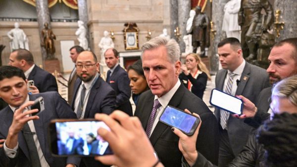 12-я попытка республиканцев избрать спикера Палаты представителей провалилась. Чем это может кончиться?