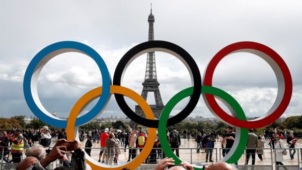 "Клевета" и "промоутеры войны". МОК и Украина поспорили об участии в олимпиадах спортсменов из России