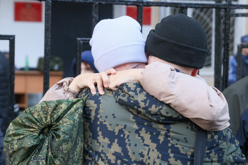 "Он только из пекла вылез, а его обратно бросают". Многодетных мобилизованных снова отправляют на войну