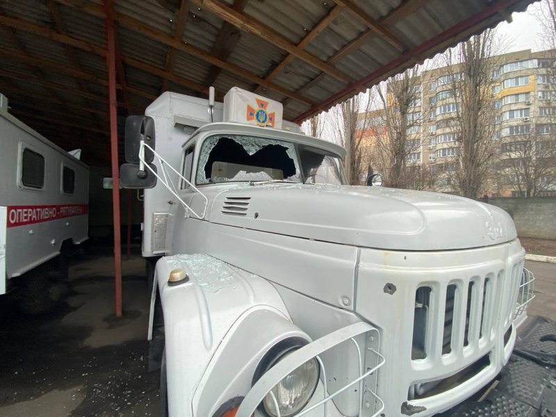 Россия обстреляла пожарную часть в Херсоне, погиб один человек 