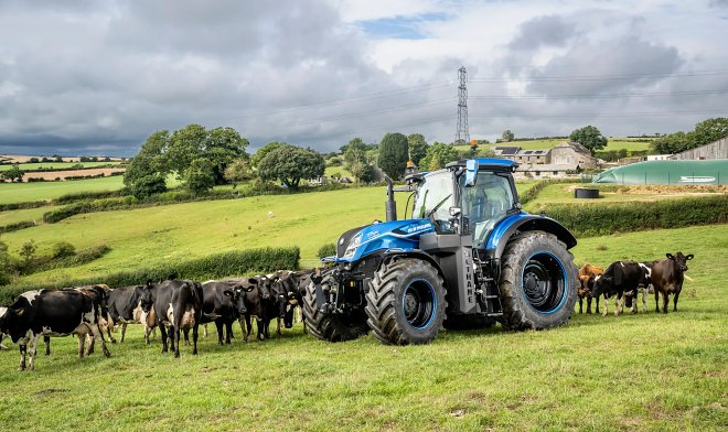 В Голландии создали инновационный экотрактор, работающий на топливе из навоза