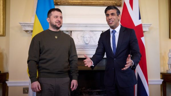 Визит Зеленского в Лондон: президент Украины попросил у Британии истребители и встретился с королем Карлом III