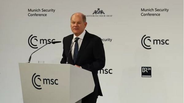 "Голиаф падет уже в этом году". Зеленский выступил на Мюнхенской конференции и призвал дать Украине оружие