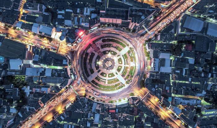 Сторонники теорий заговора атаковали концепцию «15-минутного города»