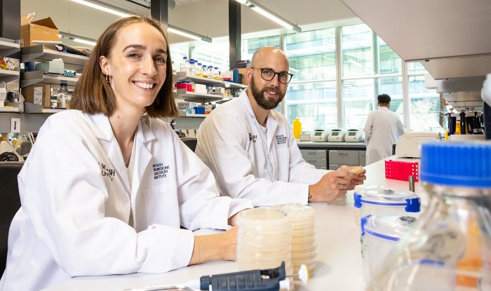 Австралийские ученые нашли фермент, который позволяет добывать электричество из воздуха