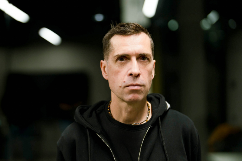 Минюст России объявил "иностранным агентом" лидера группы "Ногу Свело" Максима Покровского