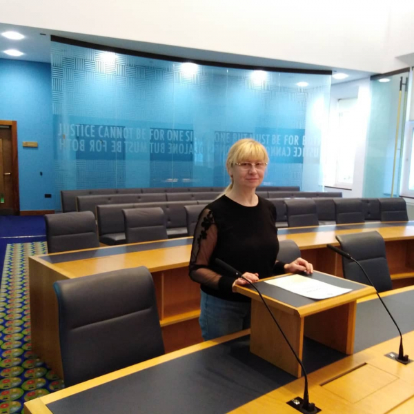 Правозащитницу Елену Родину отправили в СИЗО на месяц по делу о "призывах к терроризму" за критику режима Путина