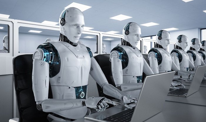 Средний и крупный бизнес уже начал заменять людей чат-ботами на рабочих местах