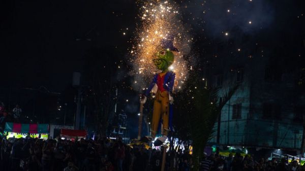 Христиане западной традиции празднуют Пасху, у православных - Вербное воскресенье