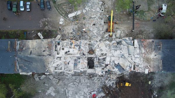 Обстрел Славянска: ракета попала в пятиэтажный дом, среди погибших - двухлетний ребенок