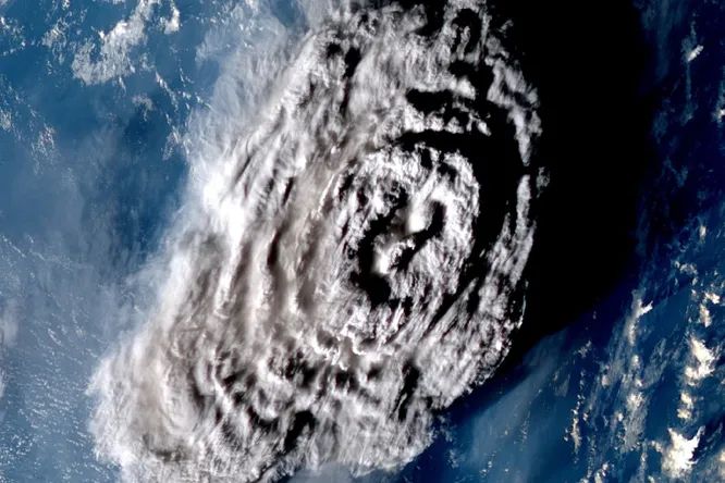 Исследование: извержение Тонга в 2022 году высвободило в 1000 раз больше энергии, чем атомная бомба в Хиросиме