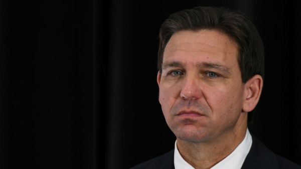 США: губернатор Флориды Рон Десантис намерен объявить в твиттере об участии в президентских выборах 2024 года