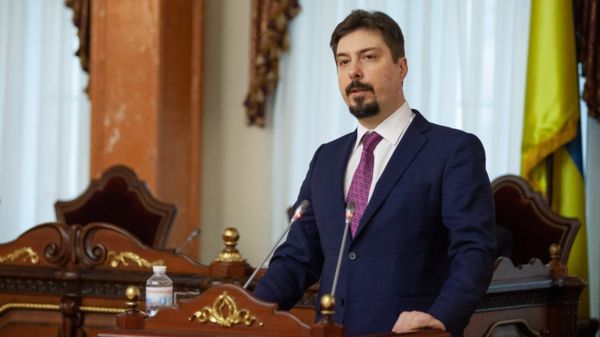 Пачки долларов на диване. Главу Верховного суда Украины Князева подозревают в коррупции