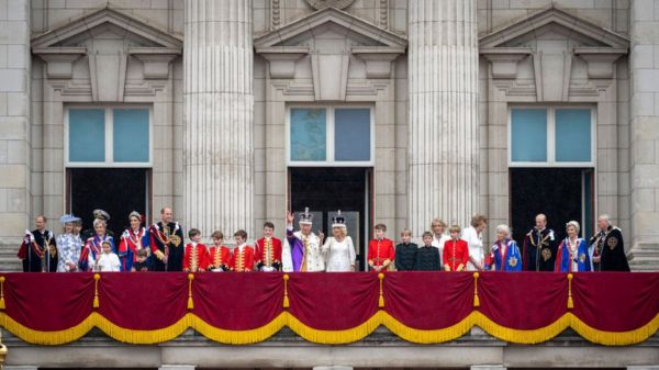 После коронации Карла III: праздник на улицах и грандиозный концерт в Виндзоре – фотографии