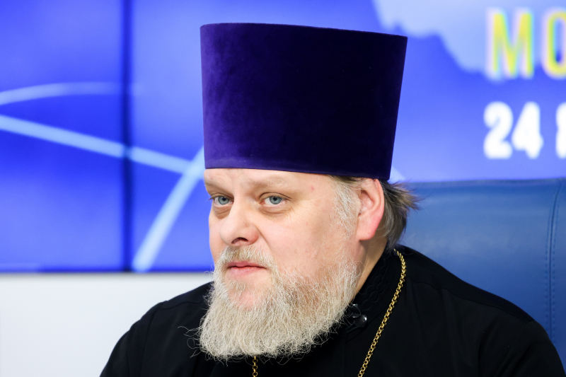 Главу совета РПЦ по искусству сняли с должности за "воспрепятствование" передаче "Троицы"