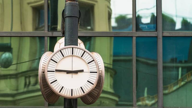 Лазеры создают прорези во времени: безумный новый эксперимент в квантовой физике