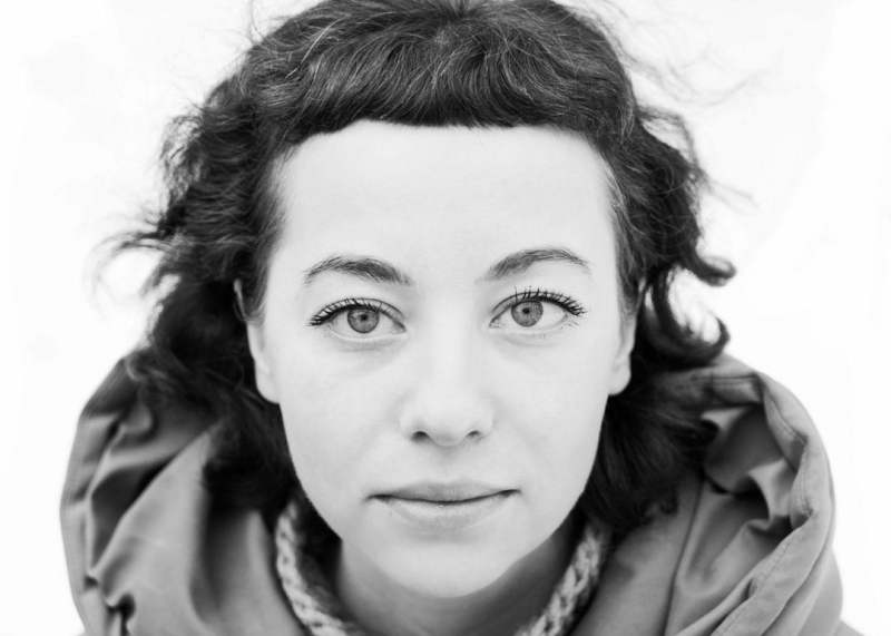 На театрального режиссера Евгению Беркович завели уголовное дело по статье об оправдании терроризма. В доме ее родителей провели обыски