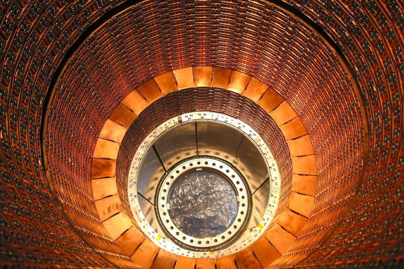 Открытие, которое может изменить нашу представление о вселенной: эксперимент ATLAS обнаружил аномалию в распаде частиц ttW