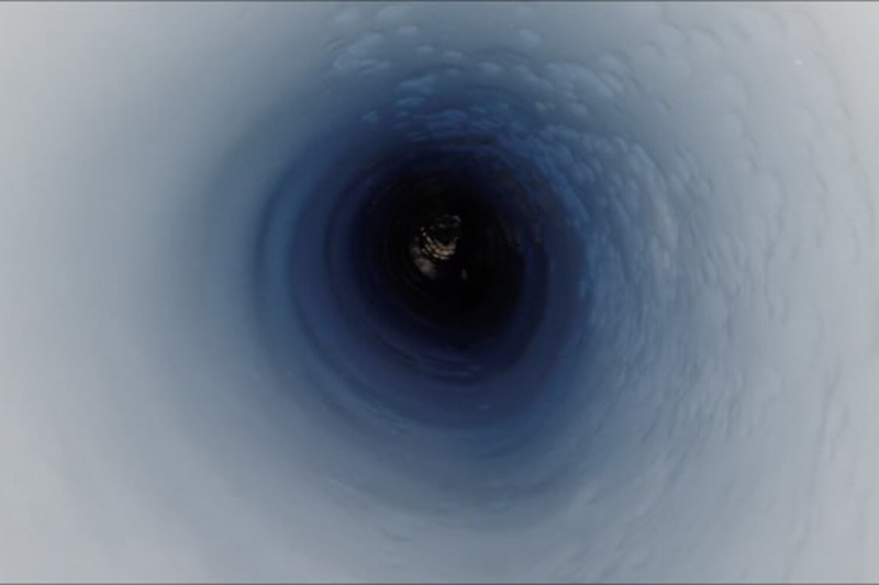 Тайны жизни подо льдом Антарктиды: как микробы выживают без Солнца и находят пищу?