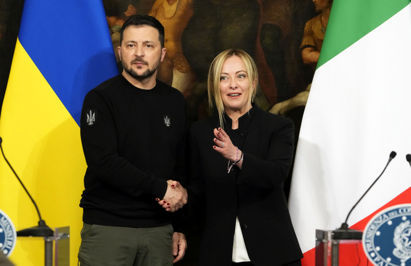 Зеленский приехал в Рим и встретился с представителями итальянских властей