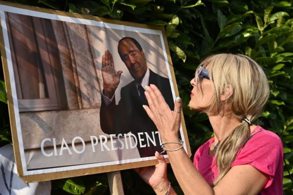 Бывший премьер-министр Италии Сильвио Берлускони умер в 86 лет. В стране объявлен национальный траур