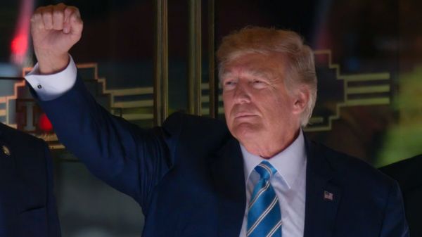 Трампу предъявили обвинения в связи с секретными документами. Но это не помешает ему баллотироваться в президенты