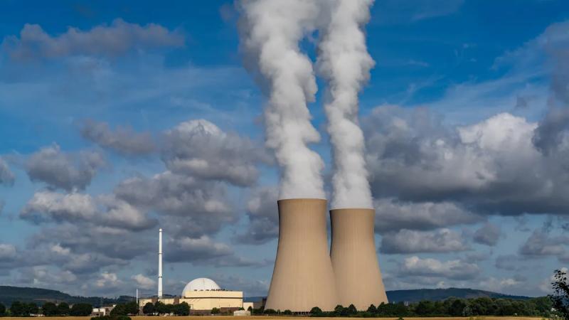 Китай запускает экспериментальный ядерный реактор на расплавленной соли