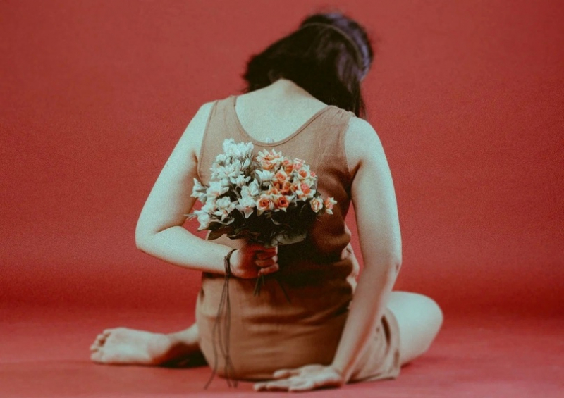 Обесценивание как защитная реакция от страха покинутости: как перестать бояться быть одному