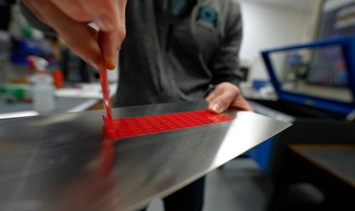 Древняя техника позволила ученым создать суперстойкий скотч