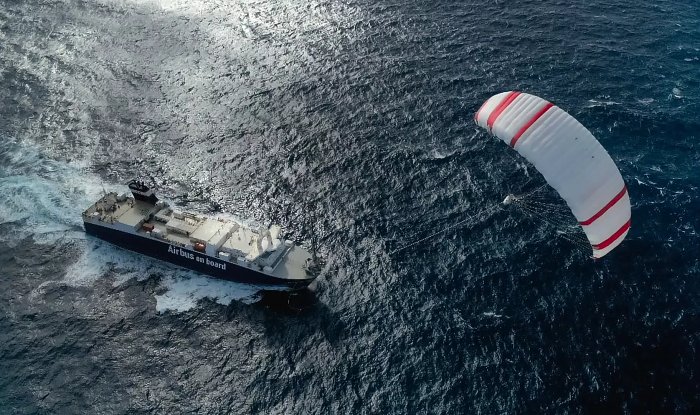 Высокотехнологичный парус Seawing снизит выбросы морских судов на 20%