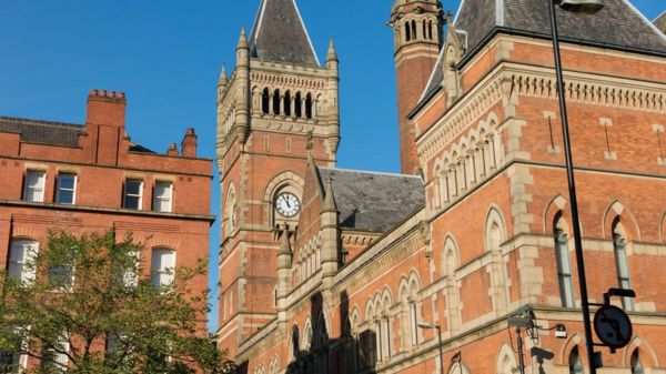 "Непреходящее зло": в Манчестере идет суд над медсестрой, обвиняемой в убийстве семи младенцев