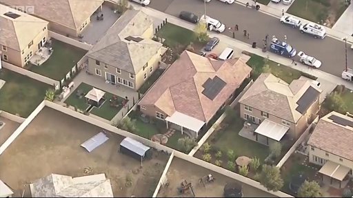 Семейная пара в Калифорнии держала на цепи 13 детей