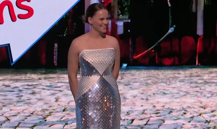 Adobe разработала материал для одежды, способный менять узор в реальном времени