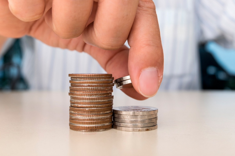 Установлены черты лиц богатых и бедных людей