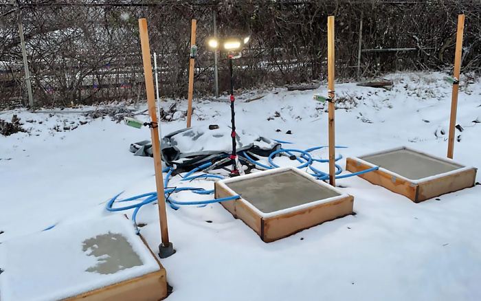 Фазовый бетон растопит снег на дорогах без соли и химических реагентов