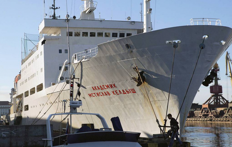 Российские ученые впервые исследовали течения в канале бездны в Центральной Атлантике