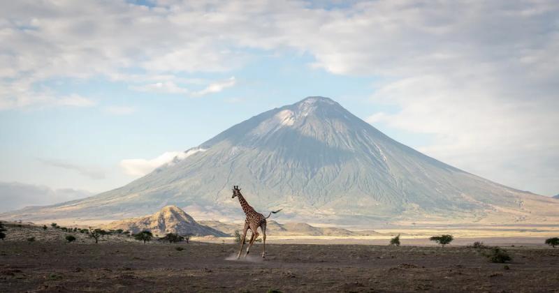 Ол Дойньо Ленгаи — самый странный вулкан на Земле, а может быть, и в Солнечной системе