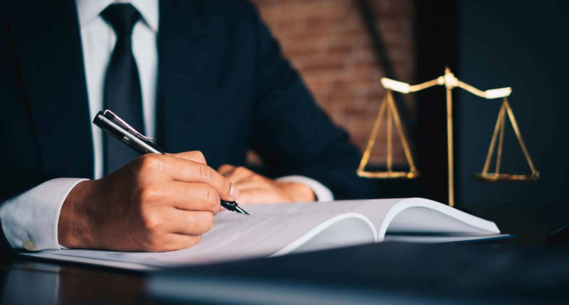 Срочная помощь адвоката по 228 в Москве: что делать при задержании за наркотики