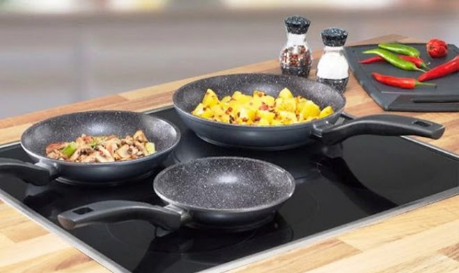 Почему еда пригорает к центру сковороды, даже несмотря на антипригарное покрытие