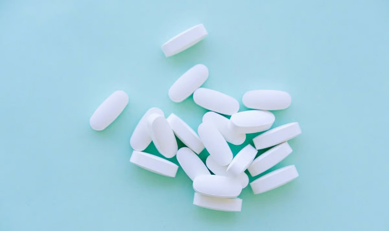 Модифицированная кишечная палочка перерабатывает пластик в парацетамол